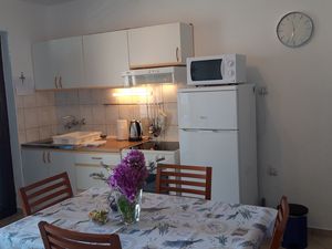 23931164-Ferienwohnung-4-Stomorska-300x225-3