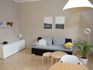 23875202-Ferienwohnung-4-Stralsund-300x225-1