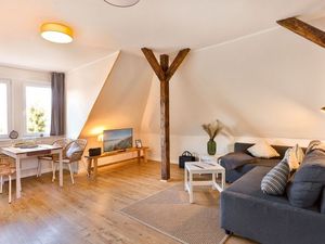 23975860-Ferienwohnung-8-Stralsund-300x225-4