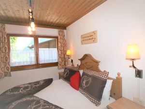 23860049-Ferienwohnung-4-Strass im Zillertal-300x225-3