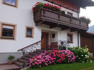 23896396-Ferienwohnung-6-Strass im Zillertal-300x225-1