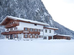 24020033-Ferienwohnung-3-Strass im Zillertal-300x225-4