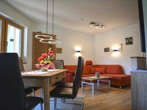 23896404-Ferienwohnung-6-Strass im Zillertal-300x225-1