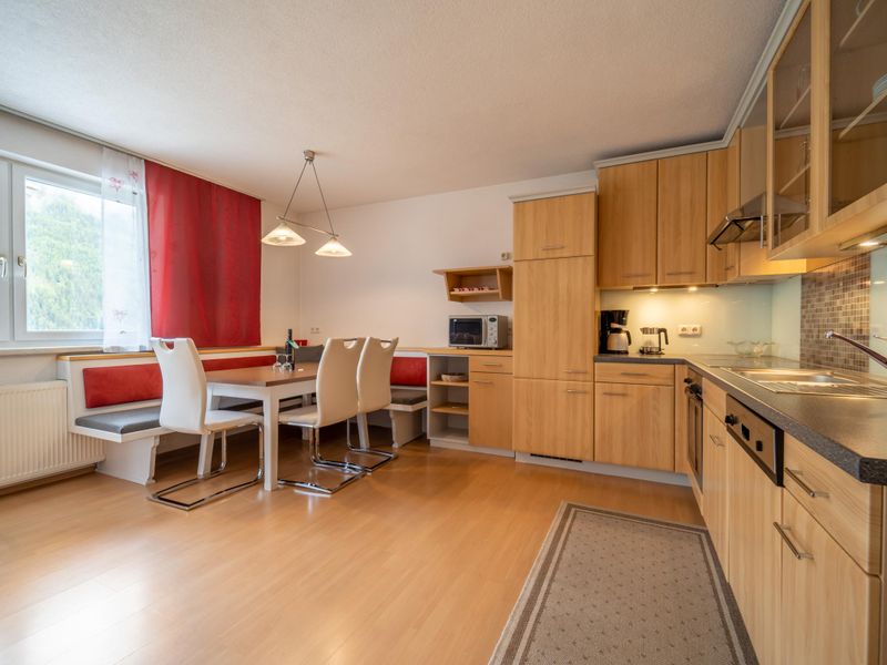 23896384-Ferienwohnung-6-Strengen-800x600-2