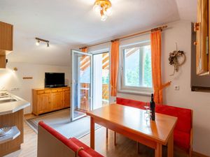 19337039-Ferienwohnung-4-Strengen-300x225-1