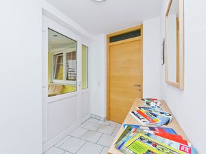 19337037-Ferienwohnung-4-Strengen-300x225-1