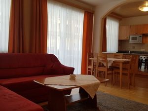 23532672-Ferienwohnung-4-Strobl-300x225-1