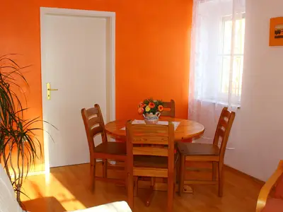 DiningRoom