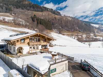 Außenseite Ferienhaus [Winter]