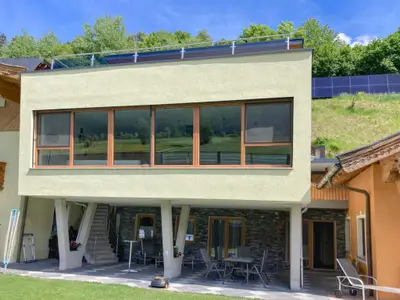 Außenseite Ferienhaus [Sommer]
