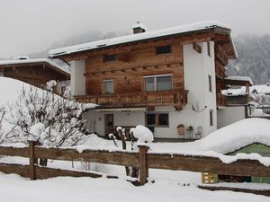 23994119-Ferienwohnung-5-Stumm im Zillertal-300x225-1