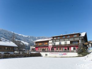 Ferienwohnung für 12 Personen (100 m²) in Stumm im Zillertal