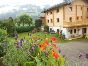 24035052-Ferienwohnung-3-Stumm im Zillertal-300x225-1