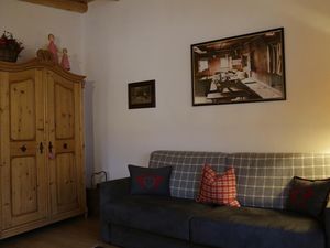 24035119-Ferienwohnung-4-Stumm im Zillertal-300x225-1