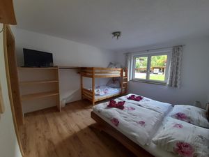 24035127-Ferienwohnung-10-Stumm im Zillertal-300x225-2