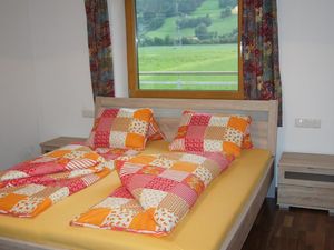 24035200-Ferienwohnung-8-Stumm im Zillertal-300x225-2