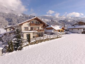 24035229-Ferienwohnung-5-Stumm im Zillertal-300x225-3