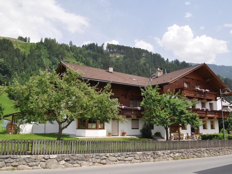 24035358-Ferienwohnung-5-Stumm im Zillertal-800x600-1