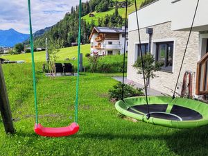 24035104-Ferienwohnung-4-Stumm im Zillertal-300x225-2