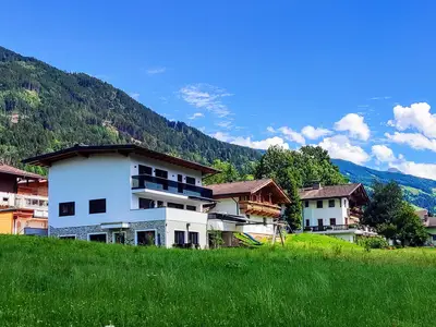 Haus gesamt Sommer
