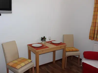 Ferienwohnung-Hollaus-Elisabeth-Stumm-Sitzecke
