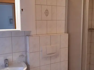 Badezimmer Schlafzimmer 1