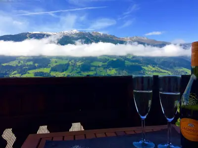 Ansicht_Balkon_Richtung_Hochzillertal