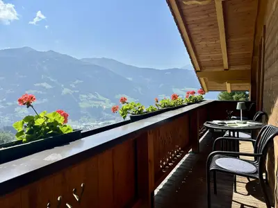 Balkon mit Sitzgelegenheiten