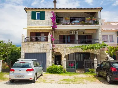 Ferienwohnung für 4 Personen in Sućuraj 2/10