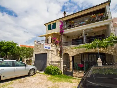 Ferienwohnung für 4 Personen in Sućuraj 3/10