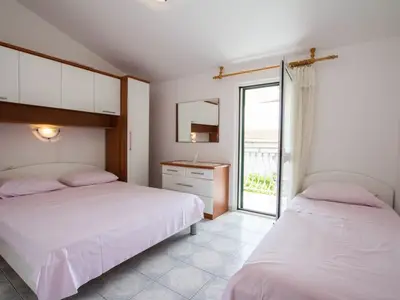 Ferienwohnung für 4 Personen in Sućuraj 10/10