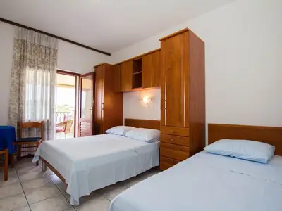 Ferienwohnung für 3 Personen in Sućuraj 9/10