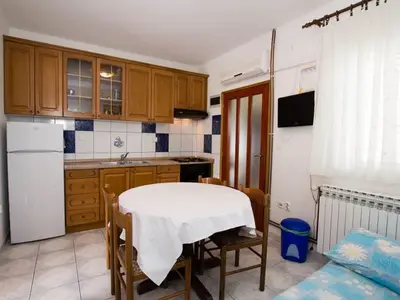 Ferienwohnung für 4 Personen in Sućuraj 8/10