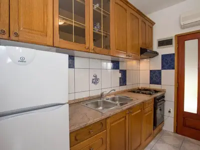 Ferienwohnung für 4 Personen in Sućuraj 9/10