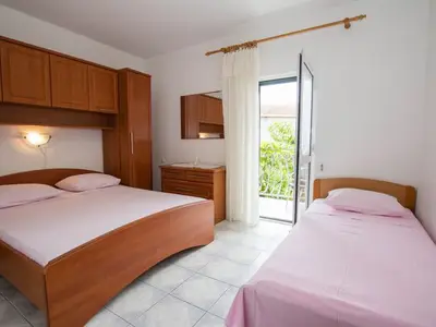 Ferienwohnung für 4 Personen in Sućuraj 10/10