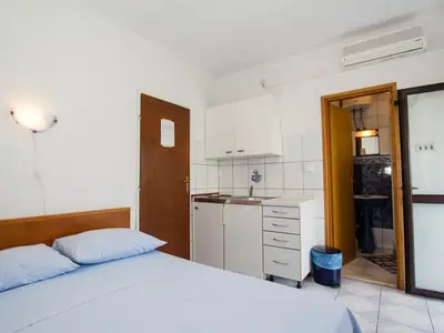Ferienwohnung für 3 Personen in Sućuraj 8/10