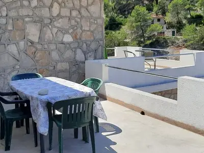 Ferienwohnung für 5 Personen in Sućuraj 9/10