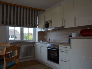 23877462-Ferienwohnung-5-Süddorf-300x225-2