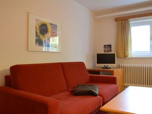 23887587-Ferienwohnung-4-Süddorf-300x225-3