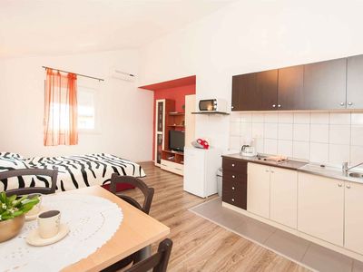 Ferienwohnung für 2 Personen (25 m²) in Sukošan 3/7