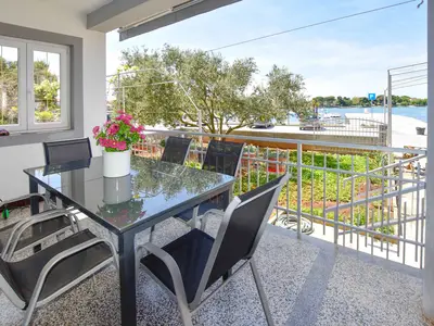 Ferienwohnung für 7 Personen (120 m²) in Sukošan 5/10