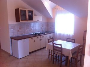 23045663-Ferienwohnung-4-Sukošan-300x225-1