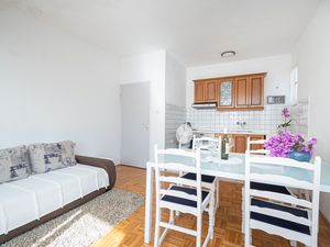 Ferienwohnung für 4 Personen (46 m²) in Sukošan