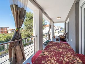 24003782-Ferienwohnung-7-Sukošan-300x225-1