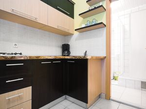 18693260-Ferienwohnung-4-Sukošan-300x225-3