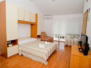 18975554-Ferienwohnung-3-Sukošan-300x225-3