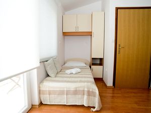 18975554-Ferienwohnung-3-Sukošan-300x225-4