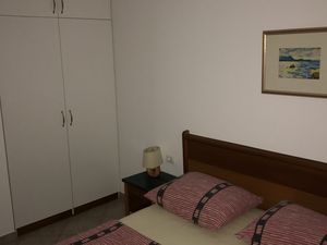 19378918-Ferienwohnung-4-Sukošan-300x225-4