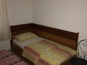 19378918-Ferienwohnung-4-Sukošan-300x225-5