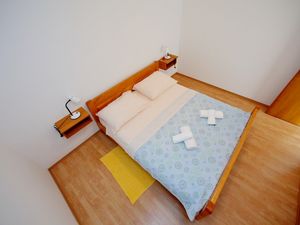 21942175-Ferienwohnung-5-Sukošan-300x225-5